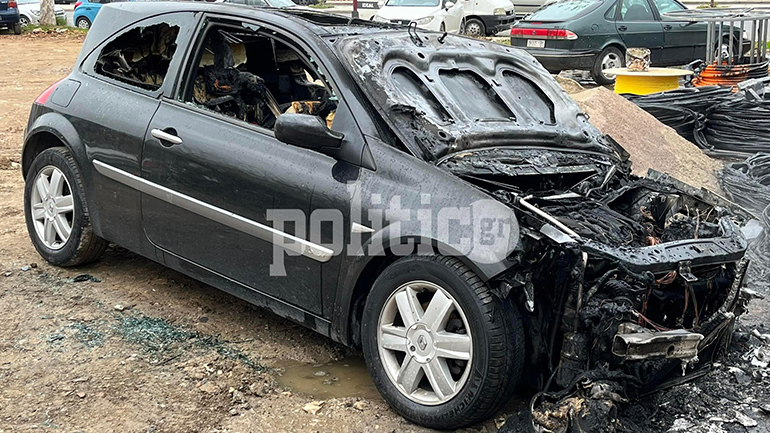 Θεσσαλονίκη: Φωτιά σε αλάνα κοντά στον σιδηροδρομικό σταθμό